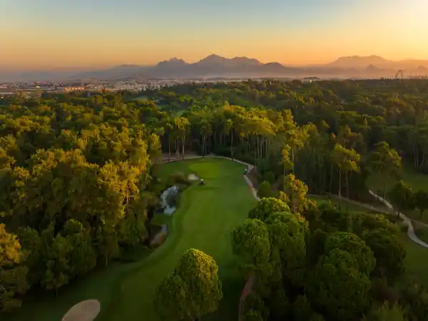 National Golf Club 600