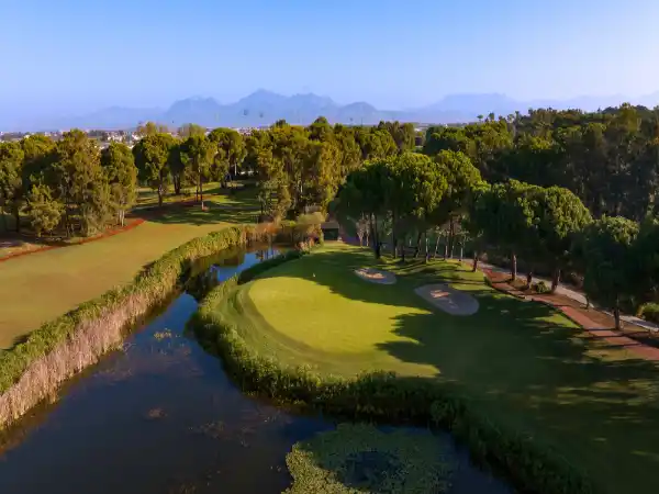 National Golf Club 600