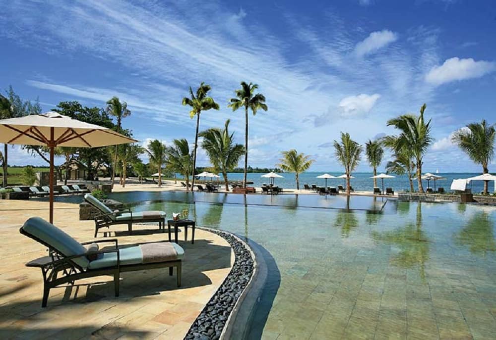 The Bay Club at Anahita