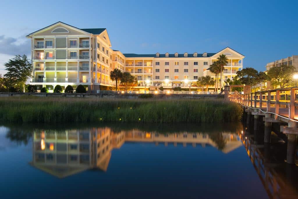 Courtyard By Marriott Charleston Waterfront