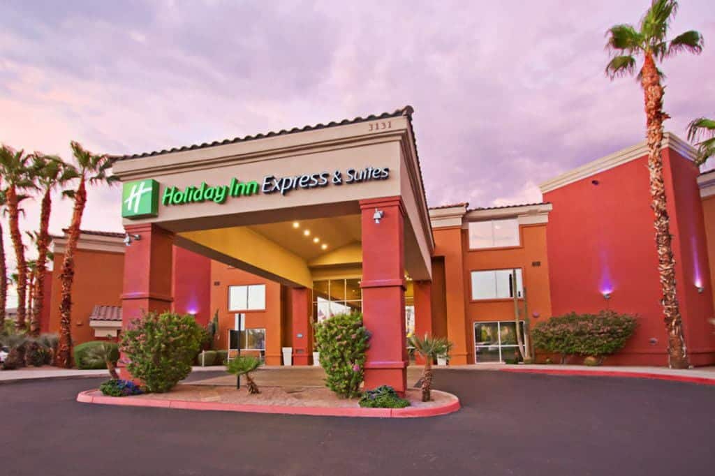 Holiday Inn Express & Suites