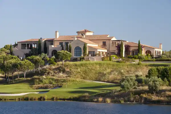 Monte Rei Golf & Country Club