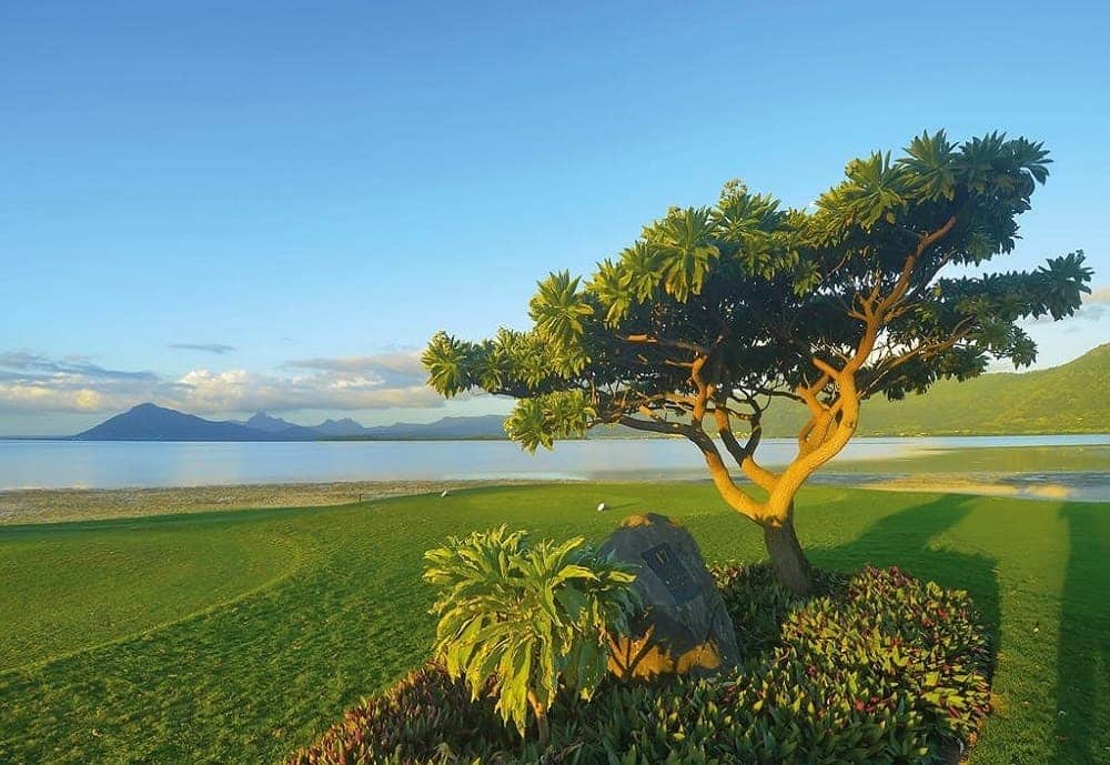 Paradis Beachcomber Golf Resort & Spa