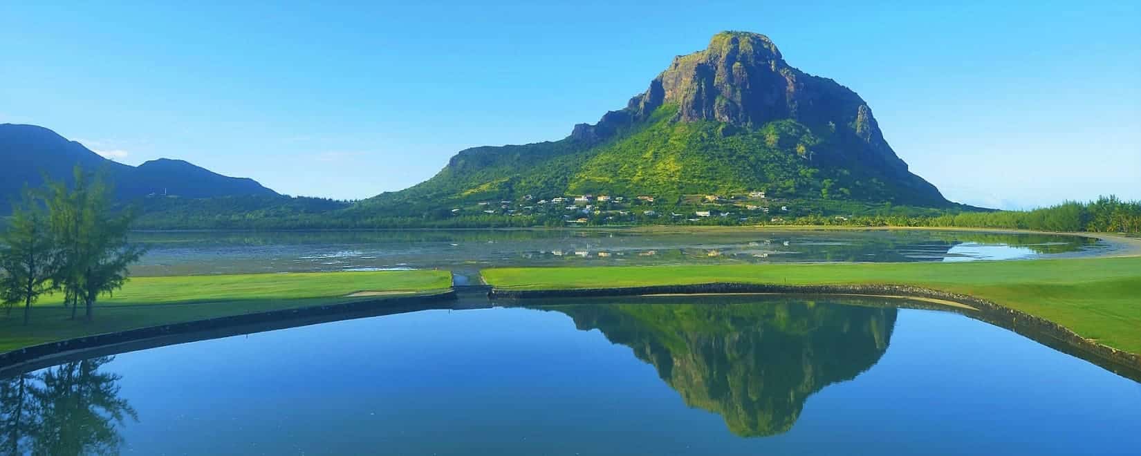 Paradis Golf Club Mauritius lagoon-edge fairways