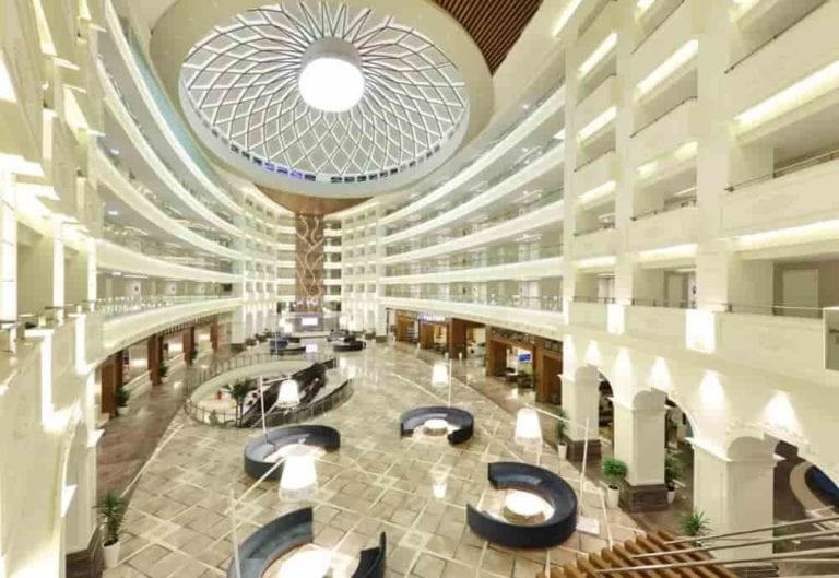 Sueno Deluxe Lobby area