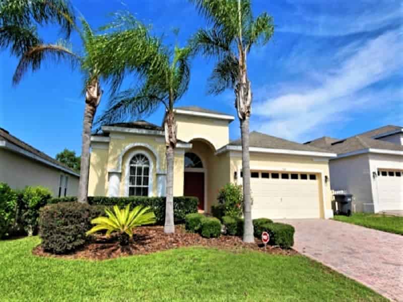 Florida villa accommodation for relaxing between rounds