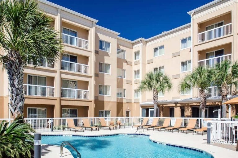 Courtyard By Marriott - Broadway at the Beach