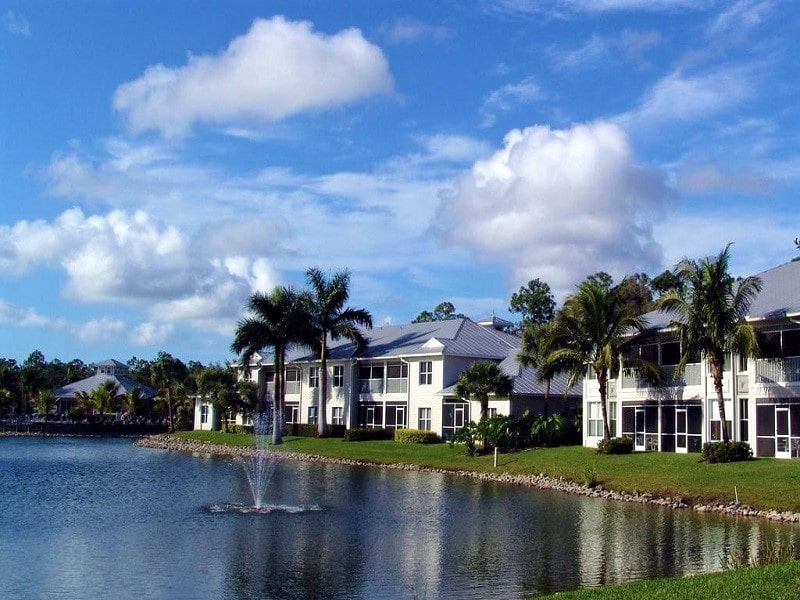 Greenlinks Villas at Lely Resort